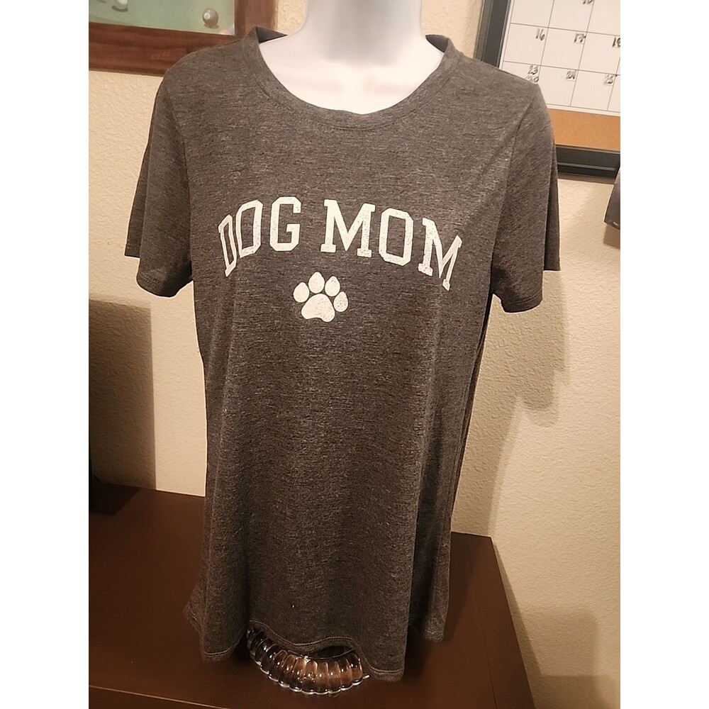 Dog Mom Life! Modern Lux Graphic T-Shirt - Charcoal Gray Size L - Must-Have Tee